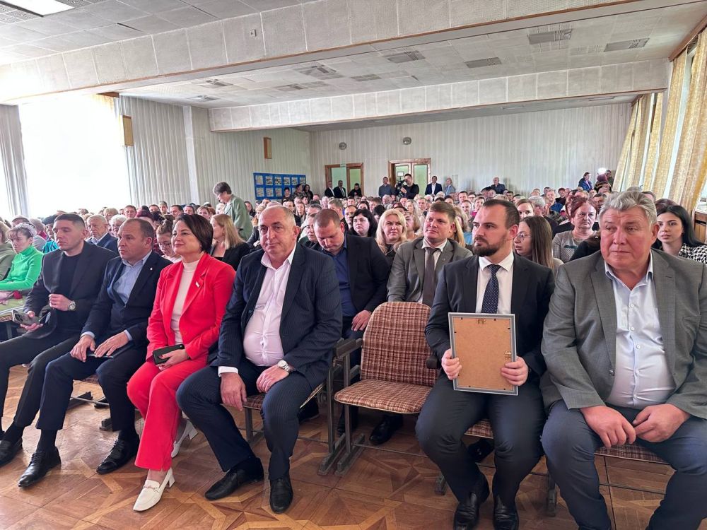 Сегодня свой 65летний юбилей празднует ГУП РК «Крымтроллейбус» старейшее транспортное предприятие региона! Сегодня свой 65летний юбилей празднует ГУП РК «Крымтроллейбус» старейшее транспортное предприятие региона!