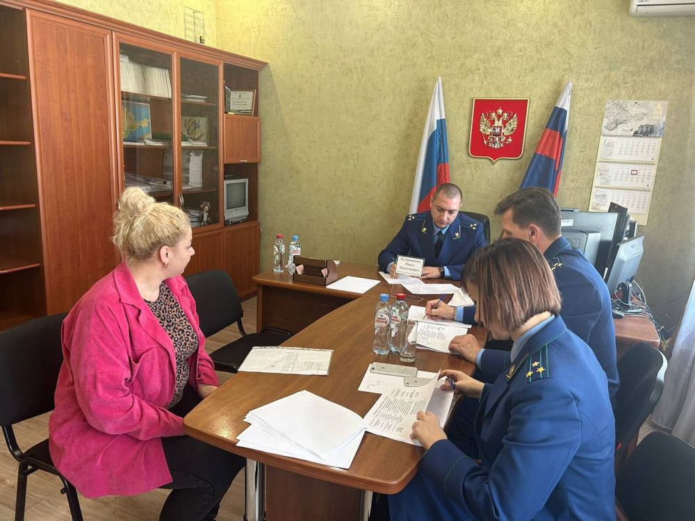 Заместитель прокурора Крыма Павел Кучерявенко провел прием жителей Джанкойского района Заместитель прокурора Крыма Павел Кучерявенко провел прием жителей Джанкойского района