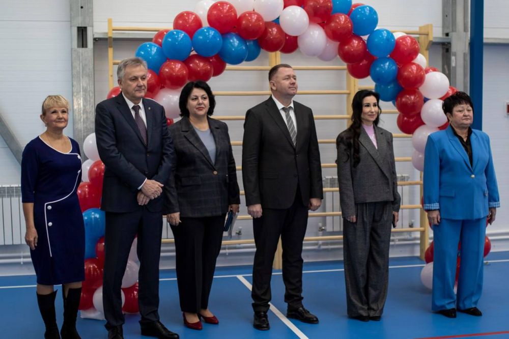 Михаил Афанасьев: Сегодня в симферопольской школе "Лингвист" открылся новый спортивный зал! Михаил Афанасьев: Сегодня в симферопольской школе "Лингвист" открылся новый спортивный зал!