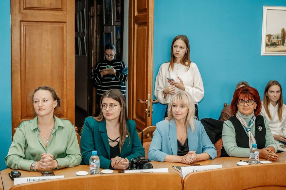 МОЛОДЕЖНЫЙ ЦЕНТР РГО. В Симферополе открыли Молодёжный центр Русского географического общества! Торжественное открытие... МОЛОДЕЖНЫЙ ЦЕНТР РГО. В Симферополе открыли Молодёжный центр Русского географического общества! Торжественное открытие...
