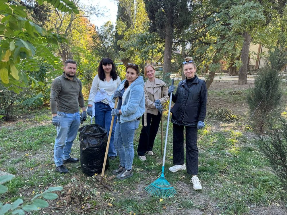 Галина Огнёва: Тёплая Крымская осень – поистине волшебное время, когда природа радует нас яркими красками и золотым сиянием Галина Огнёва: Тёплая Крымская осень – поистине волшебное время, когда природа радует нас яркими красками и золотым сиянием
