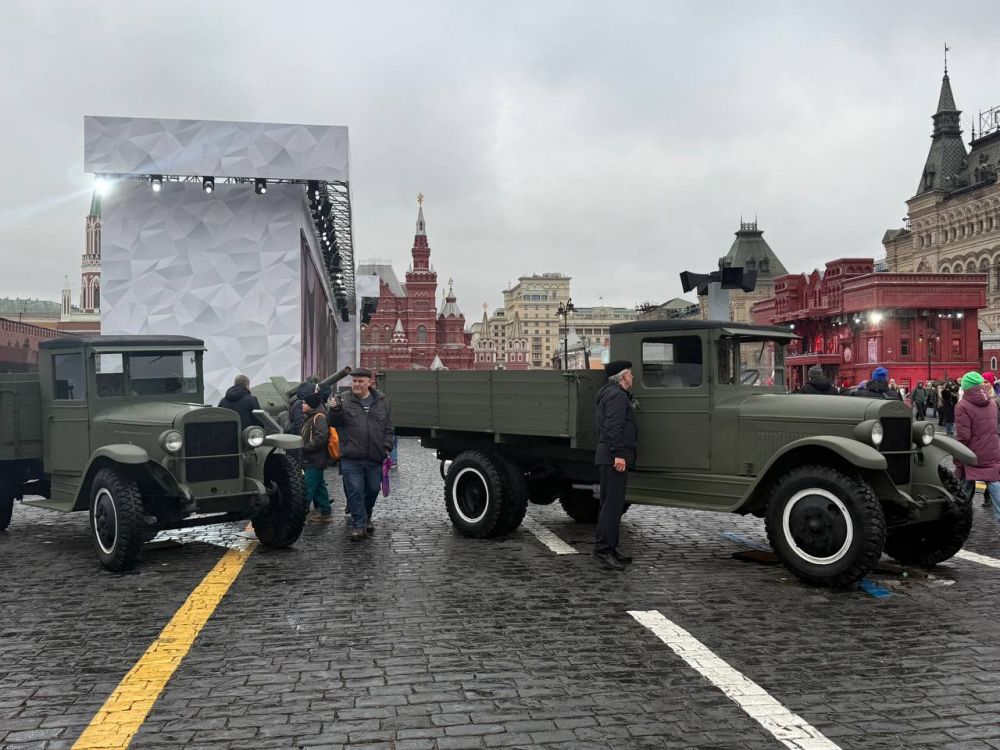 Анастасия Гридчина: С большим удовольствием побывала на экспозиции посвященной 83-ей годовщине легендарного военного парада 1941 года на Красной площади Анастасия Гридчина: С большим удовольствием побывала на экспозиции посвященной 83-ей годовщине легендарного военного парада 1941 года на Красной площади