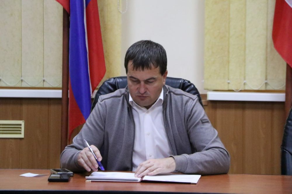 Ольга Урайкина: Под председательством заместителя Председателя Бахчисарайского районного совета Михаила Колкунова состоялось еженедельное совещание с главами поселений Ольга Урайкина: Под председательством заместителя Председателя Бахчисарайского районного совета Михаила Колкунова состоялось еженедельное совещание с главами поселений