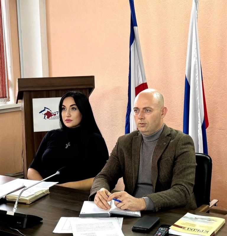 Заместитель председателя Госкомнаца Крыма Айкуи Арутюнян приняла участие в заседании коллегии Министерства финансов Республики Крым в режиме видеоконференцсвязи Заместитель председателя Госкомнаца Крыма Айкуи Арутюнян приняла участие в заседании коллегии Министерства финансов Республики Крым в режиме видеоконференцсвязи