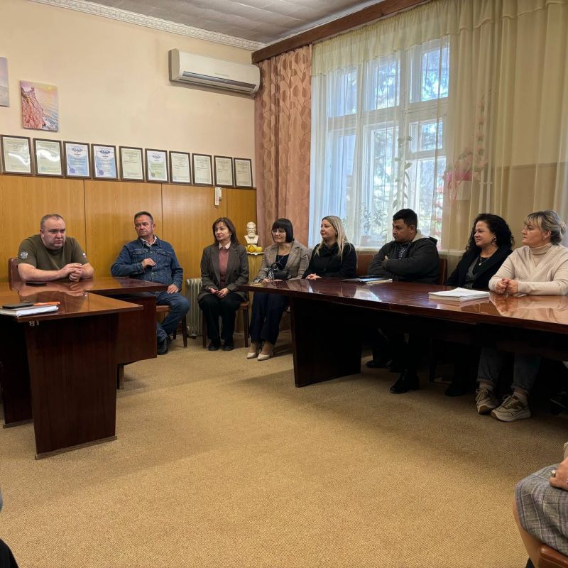 Делегация Минсельхоза Крыма посетила отделения «Крымская опытная станция садоводства» с целью проработки текущих вопросов отрасли садоводства Республики Крым Делегация Минсельхоза Крыма посетила отделения «Крымская опытная станция садоводства» с целью проработки текущих вопросов отрасли садоводства Республики Крым