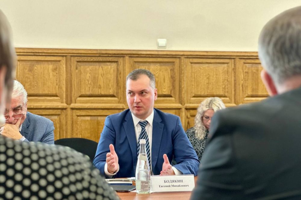Владимир Немцев: Сегодня в Законодательном Собрании состоялось расширенное заседание комитета по экономике и инвестициям, на котором заслушали доклад Управления проектной деятельности города Севастополя Владимир Немцев: Сегодня в Законодательном Собрании состоялось расширенное заседание комитета по экономике и инвестициям, на котором заслушали доклад Управления проектной деятельности города Севастополя
