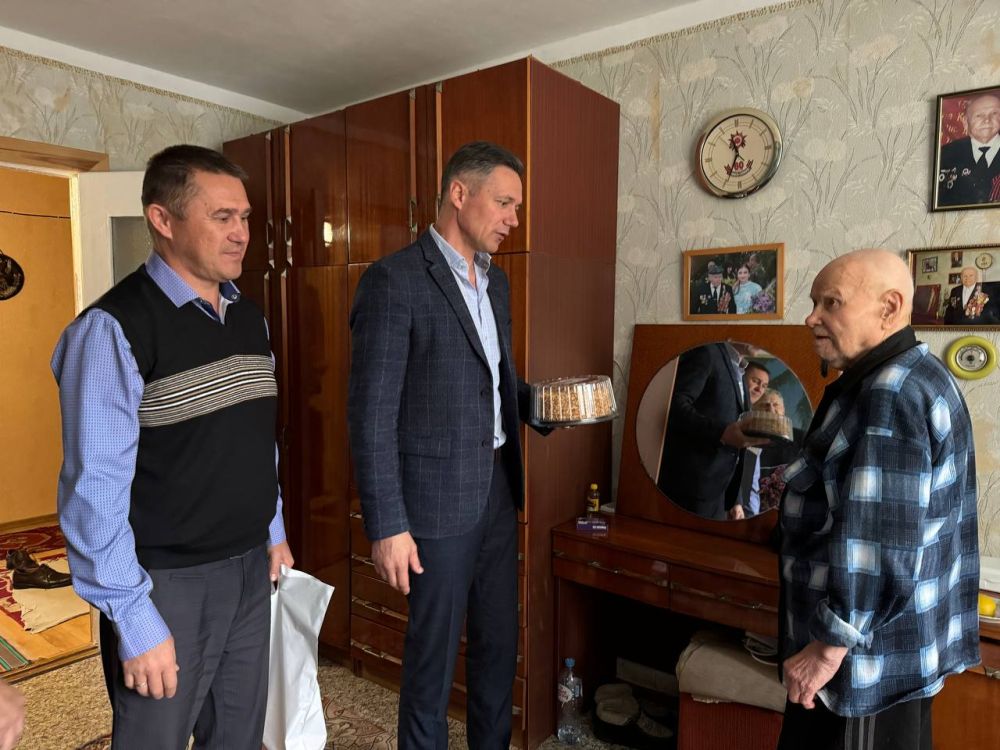 Александр Дудинов: Поздравили с Днем Рождения наших ветеранов ВОВ, почетных граждан Черноморского сельского поселения Ивана Прокопьевича Намоконова и Ивана Захаровича Щусь Александр Дудинов: Поздравили с Днем Рождения наших ветеранов ВОВ, почетных граждан Черноморского сельского поселения Ивана Прокопьевича Намоконова и Ивана Захаровича Щусь