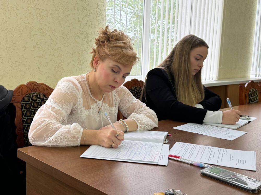 Александр Дудинов: Провел расширенное аппаратное совещание с руководителями ресурсоснабжающих организаций, отделов и подведомственных учреждений администрации Черноморского района Александр Дудинов: Провел расширенное аппаратное совещание с руководителями ресурсоснабжающих организаций, отделов и подведомственных учреждений администрации Черноморского района