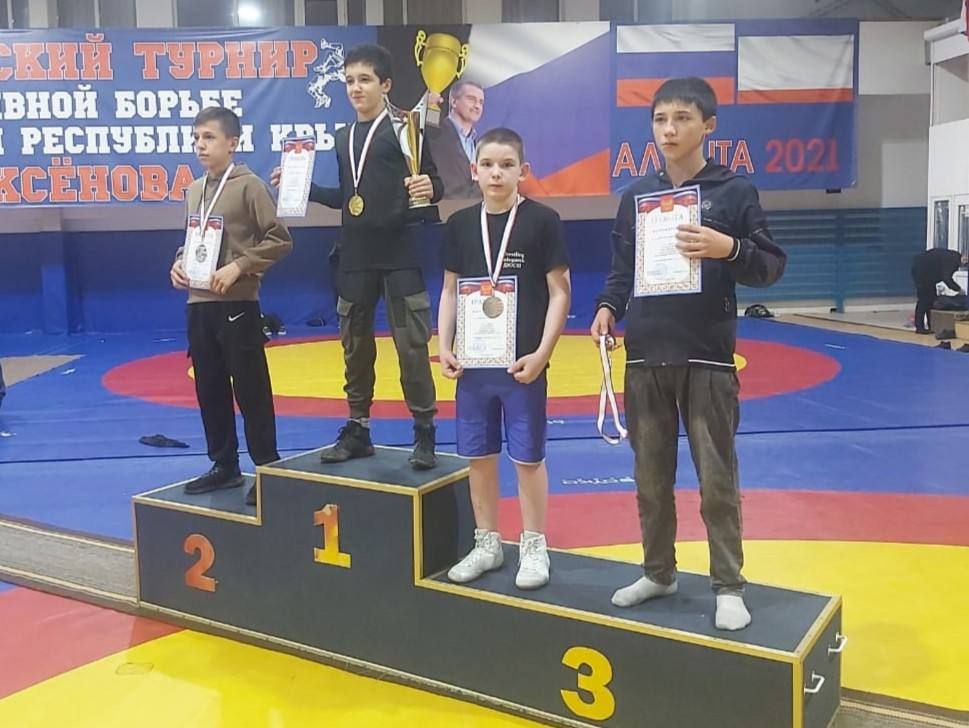 В Первенстве Республики Крым по спортивной борьбе (вольная борьба) среди юношей 14-15 лет участвовала и команда учащихся МБОУ ДО «ДЮСШ» Белогорского района, отделение вольная борьба В Первенстве Республики Крым по спортивной борьбе (вольная борьба) среди юношей 14-15 лет участвовала и команда учащихся МБОУ ДО «ДЮСШ» Белогорского района, отделение вольная борьба