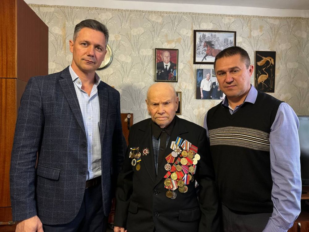 Александр Дудинов: Поздравили с Днем Рождения наших ветеранов ВОВ, почетных граждан Черноморского сельского поселения Ивана Прокопьевича Намоконова и Ивана Захаровича Щусь Александр Дудинов: Поздравили с Днем Рождения наших ветеранов ВОВ, почетных граждан Черноморского сельского поселения Ивана Прокопьевича Намоконова и Ивана Захаровича Щусь