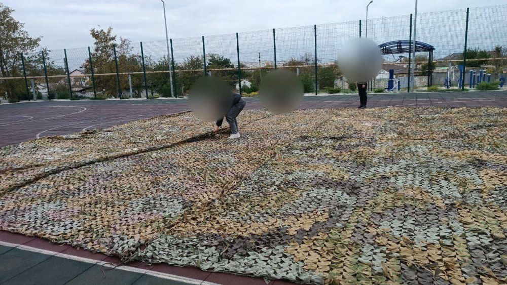 В Крыму создают огромные маскировочные сети рекордных размеров В Крыму создают огромные маскировочные сети рекордных размеров