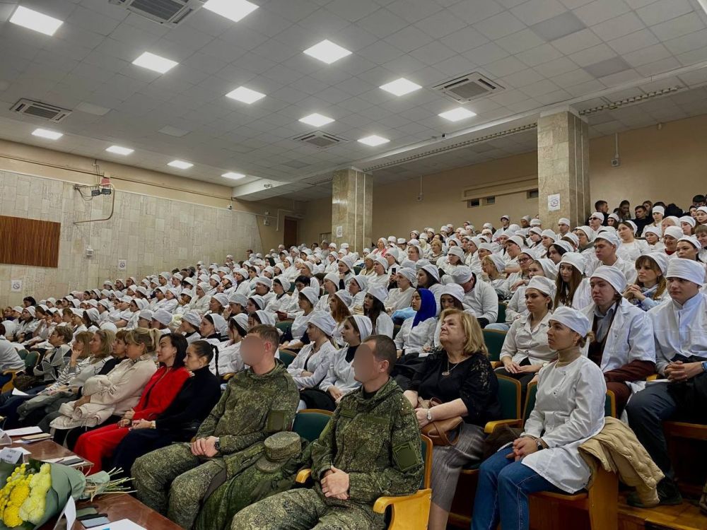 В Евпаторийском медицинском колледже прошла Ярмарка вакансий В Евпаторийском медицинском колледже прошла Ярмарка вакансий