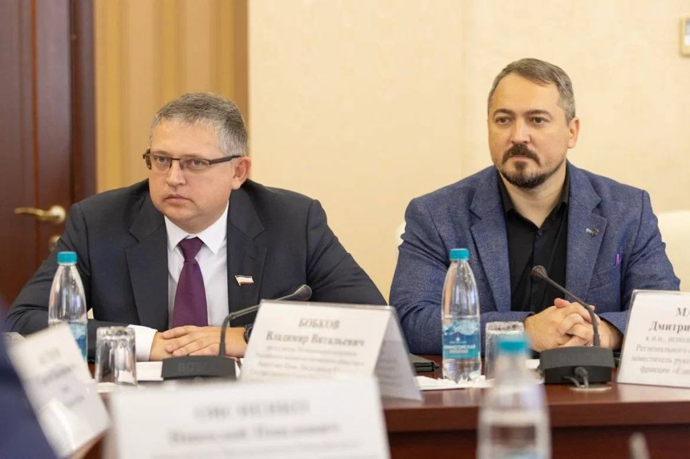 Под руководством Главы Республики Крым Сергея Аксёнова в Симферополе состоялась рабочая встреча заместителя Председателя... Под руководством Главы Республики Крым Сергея Аксёнова в Симферополе состоялась рабочая встреча заместителя Председателя...