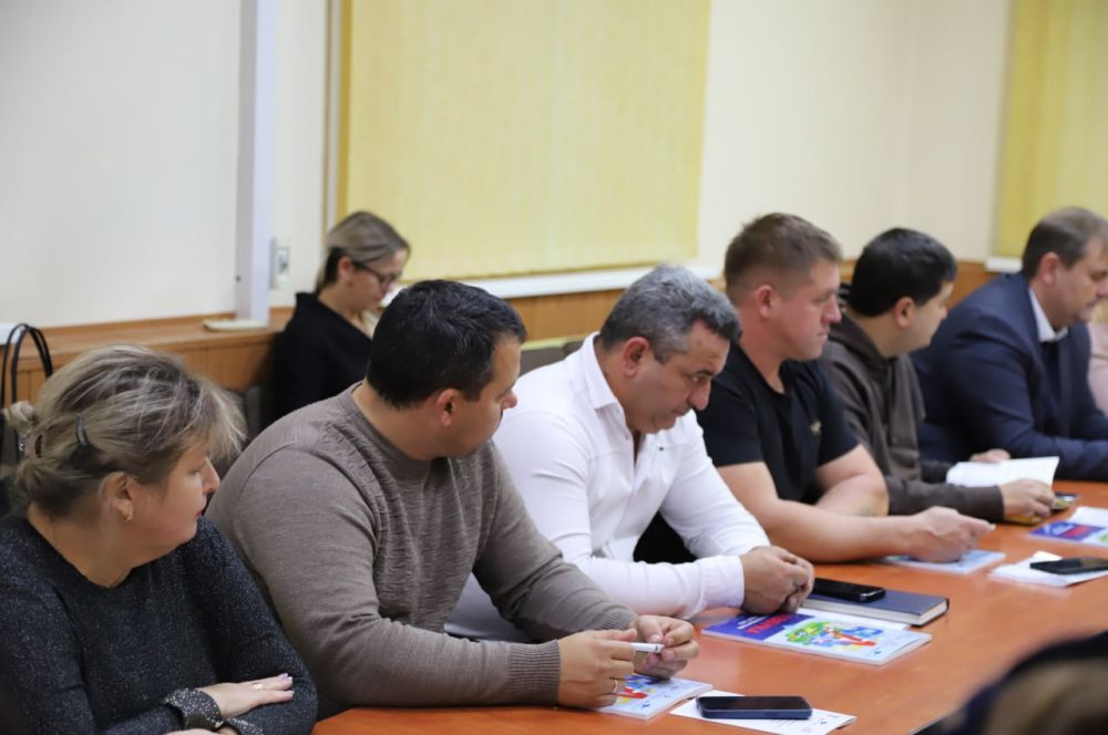 Анжелика Ястребова: В администрации Бахчисарайского района был проведен семинар по проблемным вопросам прохождения отопительного сезона для многоквартирных домов и актуальным вопросам непосредственной формы управления в многоквартирных домах Анжелика Ястребова: В администрации Бахчисарайского района был проведен семинар по проблемным вопросам прохождения отопительного сезона для многоквартирных домов и актуальным вопросам непосредственной формы управления в многоквартирных домах
