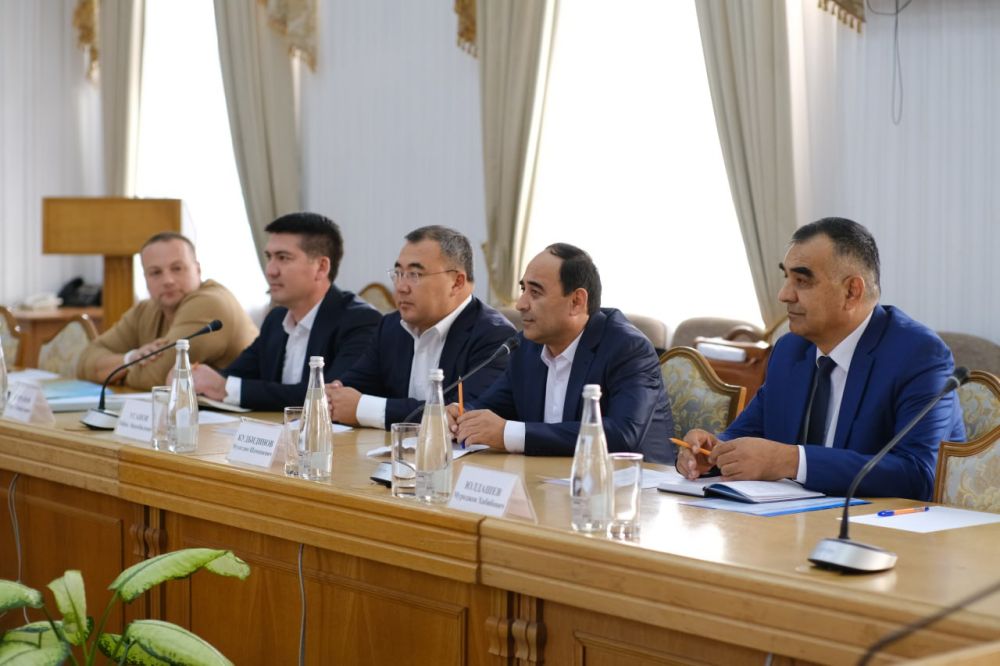 Янина Павленко: Вместе с Константином Валентиновичем Шимановским с удовольствием приняли делегацию дружественного Узбекистана во главе с генеральным директором КО АО «Узбекистан» Ойбеком Эшкобиловичем Усановым Янина Павленко: Вместе с Константином Валентиновичем Шимановским с удовольствием приняли делегацию дружественного Узбекистана во главе с генеральным директором КО АО «Узбекистан» Ойбеком Эшкобиловичем Усановым