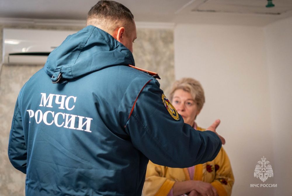 Рейды по домам с печным отоплением проводит МЧС России в Севастополе Рейды по домам с печным отоплением проводит МЧС России в Севастополе