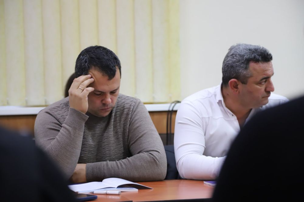 Анжелика Ястребова: В администрации Бахчисарайского района был проведен семинар по проблемным вопросам прохождения отопительного сезона для многоквартирных домов и актуальным вопросам непосредственной формы управления в многоквартирных домах Анжелика Ястребова: В администрации Бахчисарайского района был проведен семинар по проблемным вопросам прохождения отопительного сезона для многоквартирных домов и актуальным вопросам непосредственной формы управления в многоквартирных домах