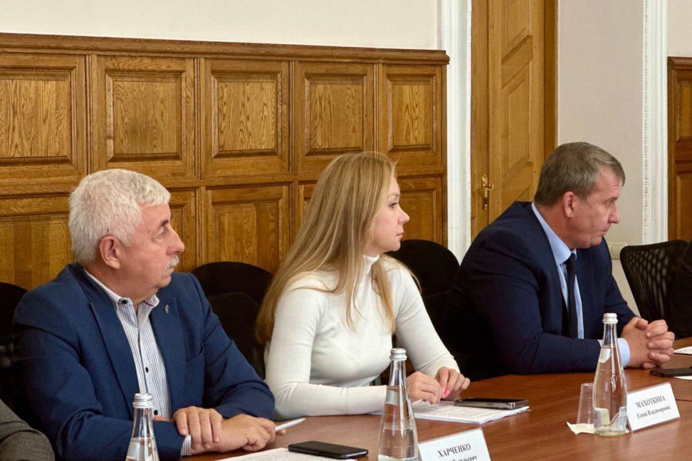 Владимир Немцев: В Законодательном Собрании состоялось расширенное заседание постоянного комитета по экономике и инвестициям с участием представителей Правительства Севастополя Владимир Немцев: В Законодательном Собрании состоялось расширенное заседание постоянного комитета по экономике и инвестициям с участием представителей Правительства Севастополя
