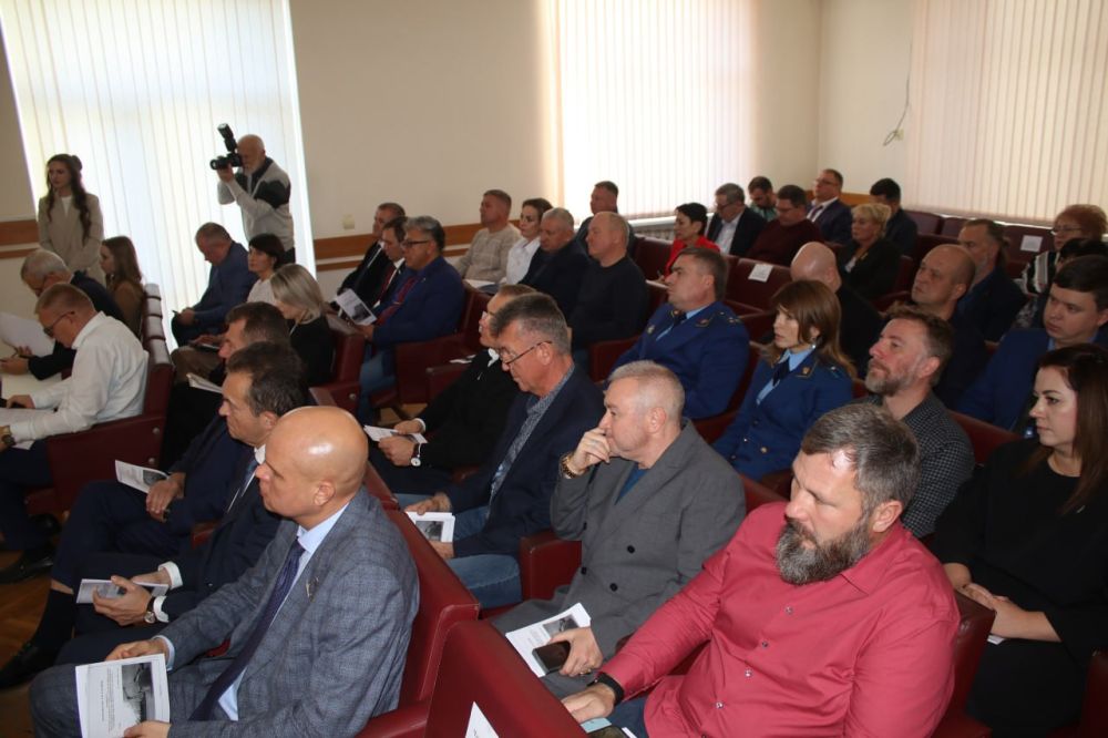 Игорь Ткаченко: Принял участие в выездном заседании Комитета Госсовета Крыма по строительству, жилищной политике и топливно-энергетическому комплексу, который возглавляет Валерий Владимирович Коваленко Игорь Ткаченко: Принял участие в выездном заседании Комитета Госсовета Крыма по строительству, жилищной политике и топливно-энергетическому комплексу, который возглавляет Валерий Владимирович Коваленко