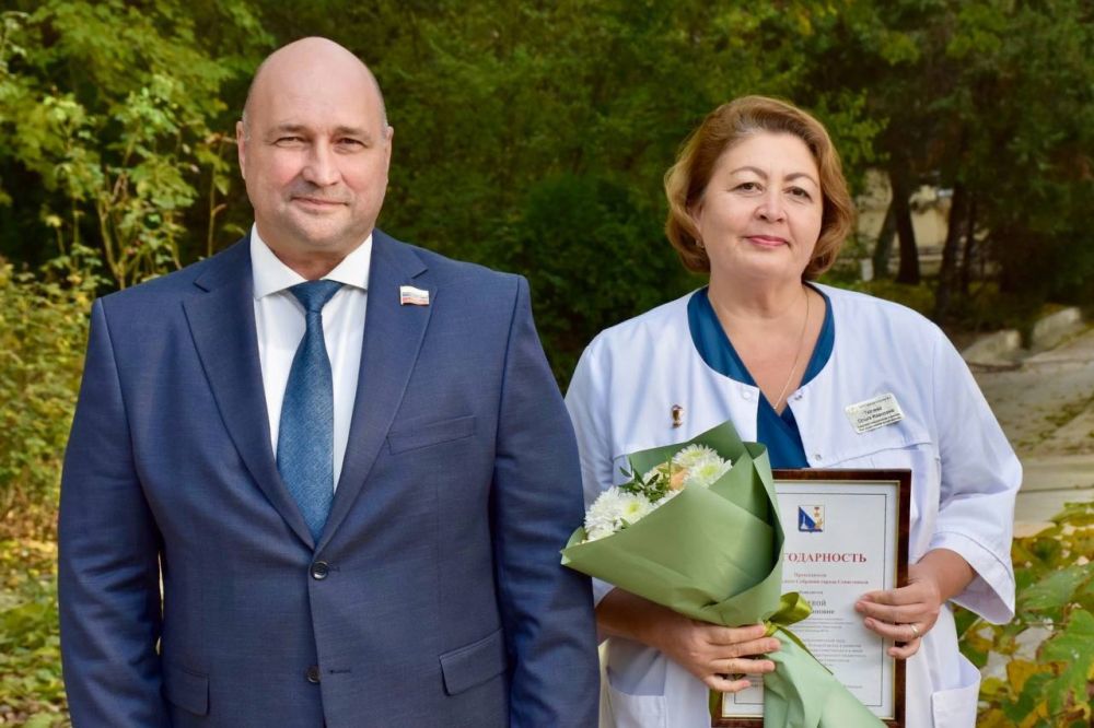 Владимир Немцев: Накануне поздравил персонал Городской больницы №4 с 80-летием со дня образования учреждения Владимир Немцев: Накануне поздравил персонал Городской больницы №4 с 80-летием со дня образования учреждения