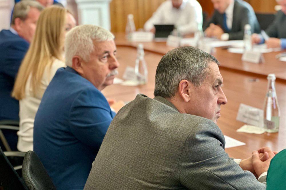 Владимир Немцев: В Законодательном Собрании состоялось расширенное заседание постоянного комитета по экономике и инвестициям с участием представителей Правительства Севастополя Владимир Немцев: В Законодательном Собрании состоялось расширенное заседание постоянного комитета по экономике и инвестициям с участием представителей Правительства Севастополя