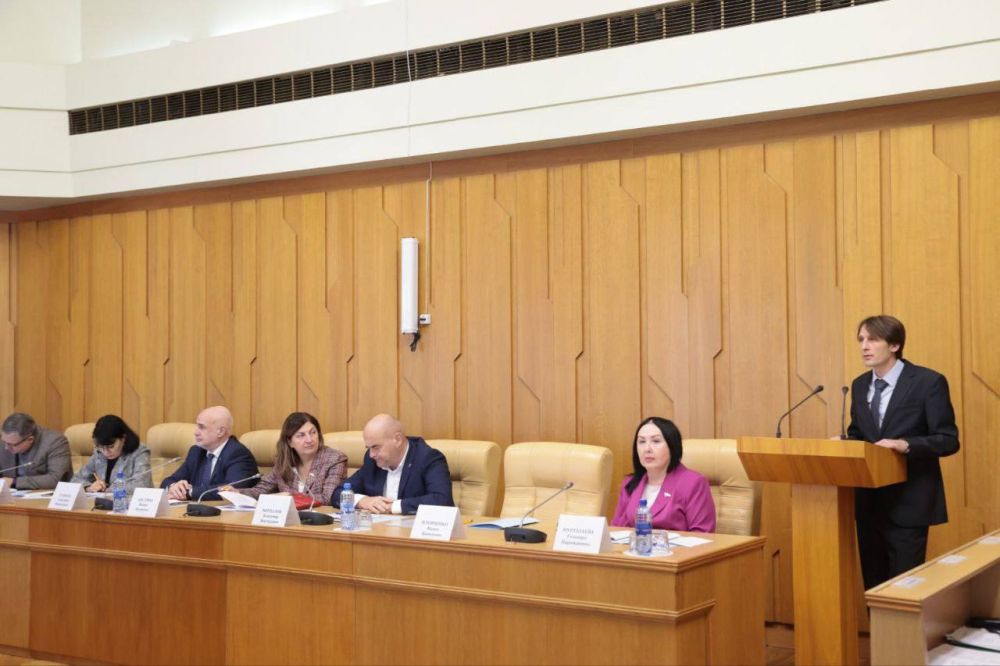 На совместном заседании Комитета по курортам и туризму и Комитета по образованию и науке депутаты обсудили ключевые направления расходов в профильных отраслях на 2025-2027 годы На совместном заседании Комитета по курортам и туризму и Комитета по образованию и науке депутаты обсудили ключевые направления расходов в профильных отраслях на 2025-2027 годы