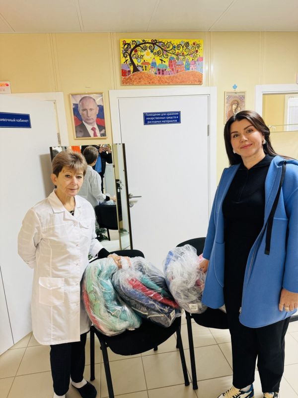 Руслан Самсонов и Инна Шишова передали зимнюю одежду детям в преддверии Дня матери Руслан Самсонов и Инна Шишова передали зимнюю одежду детям в преддверии Дня матери
