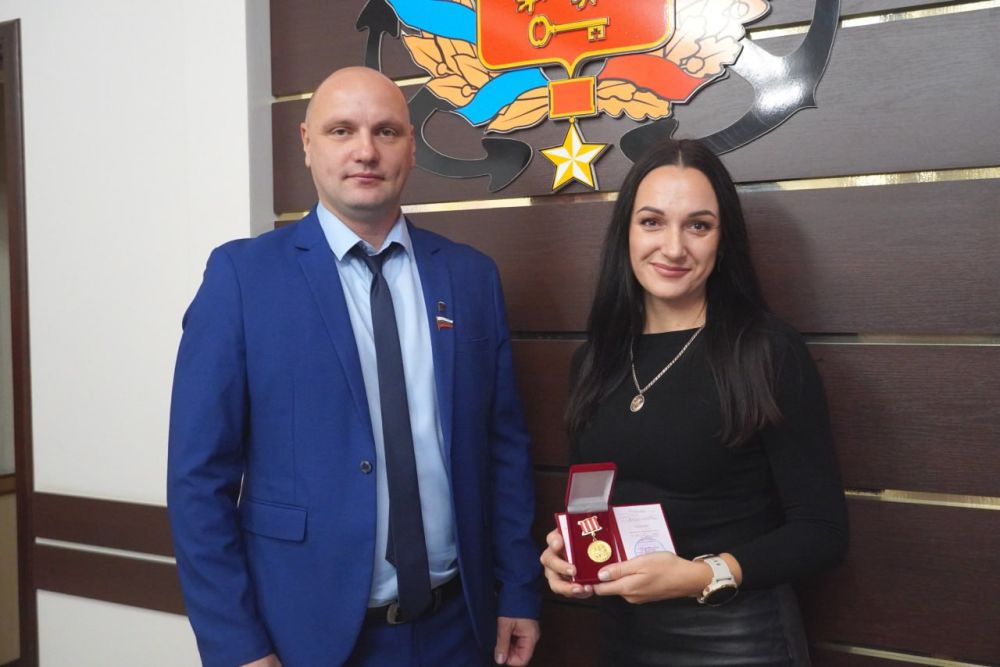 #с_праздником. 10 лет назад был образован Центр занятости населения Республики Крым #с_праздником. 10 лет назад был образован Центр занятости населения Республики Крым