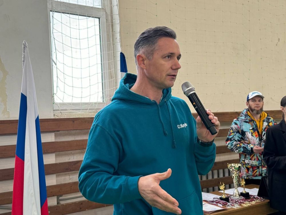 Александр Дудинов: Открыл турнир по волейболу среди школьников на кубок главы администрации Черноморского района