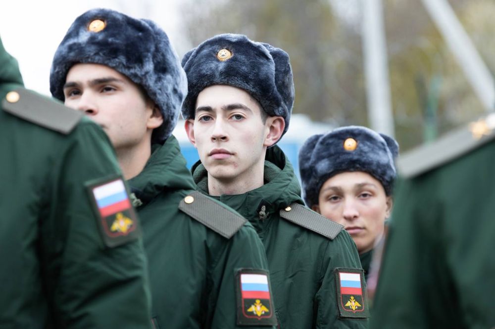 Владимир Сальдо: Сегодня прошёл важный и символический день для наших молодых ребят из Херсонской и Запорожской областей, которые впервые отправились на срочную службу в ряды российской армии вместе с крымскими новобранцами Владимир Сальдо: Сегодня прошёл важный и символический день для наших молодых ребят из Херсонской и Запорожской областей, которые впервые отправились на срочную службу в ряды российской армии вместе с крымскими новобранцами
