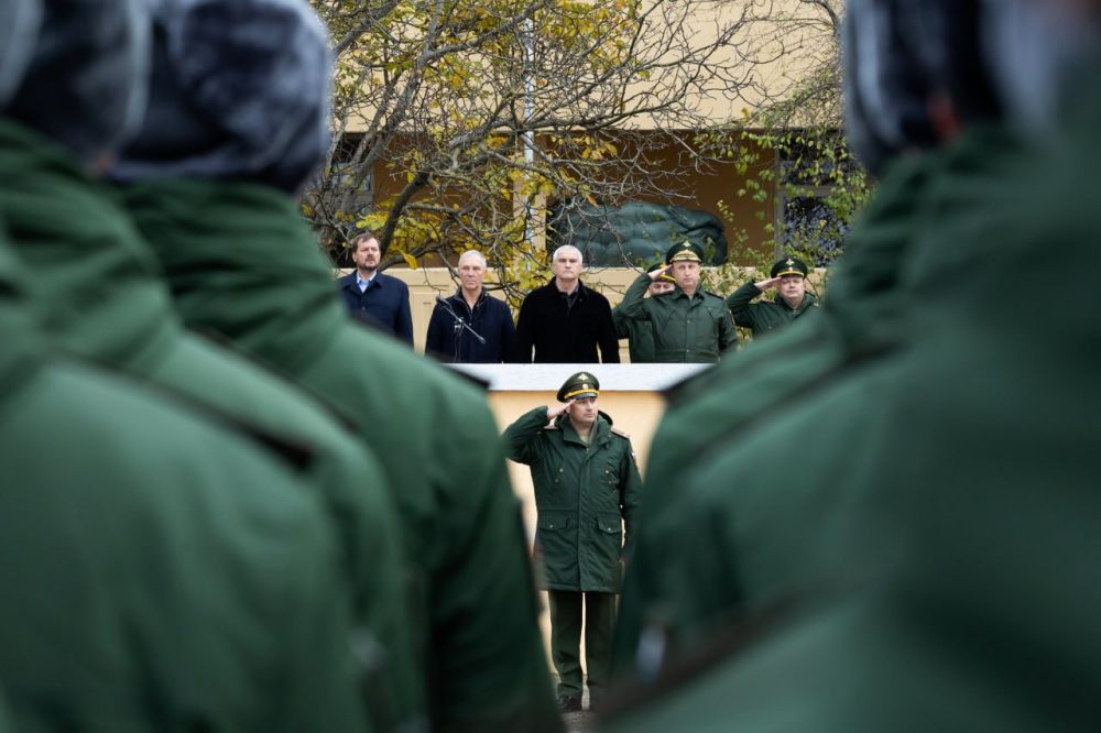 Сергей Аксёнов: Для каждого мужчины, каждого гражданина служить своей стране, защищать Родину – не только высокий долг, но и большая честь