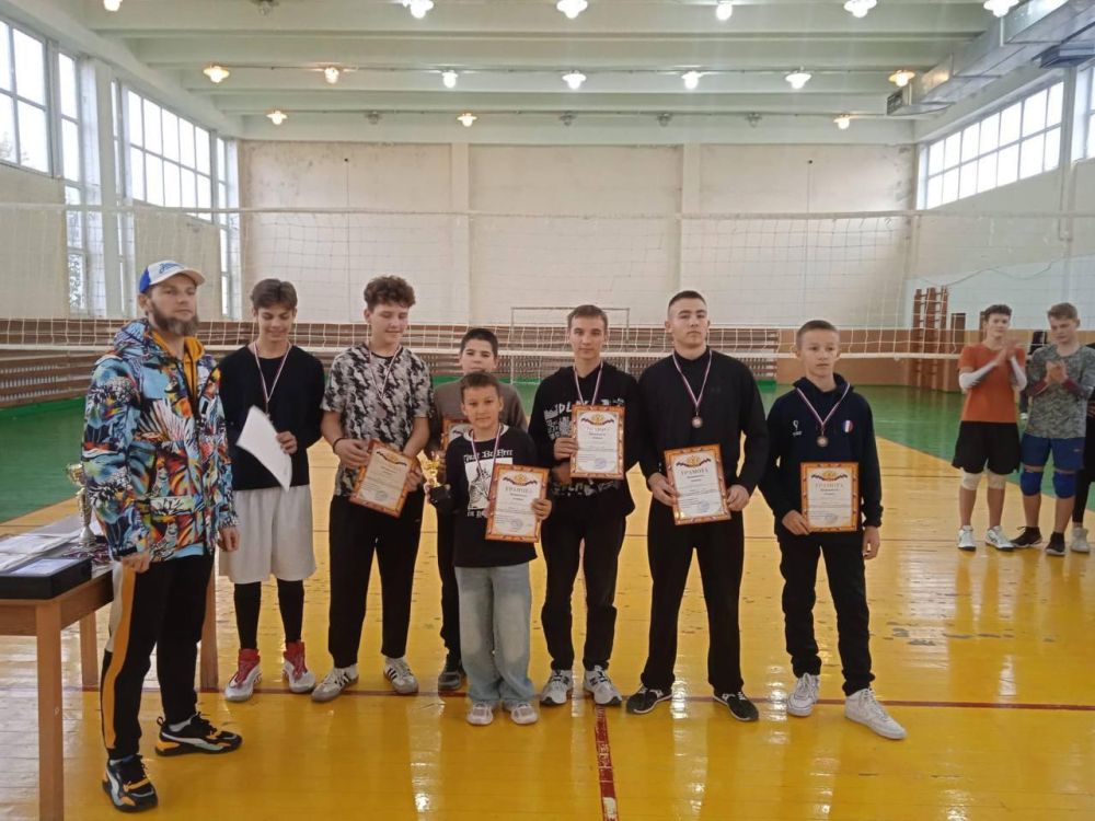 Турнир по волейболу на Кубок главы администрации Черноморского района