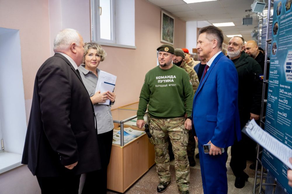 Сегодня ЮЗГУ посетили помощник Главы Чеченской Республики, командир спецназа «Ахмат», заместитель начальника Главного... Сегодня ЮЗГУ посетили помощник Главы Чеченской Республики, командир спецназа «Ахмат», заместитель начальника Главного...