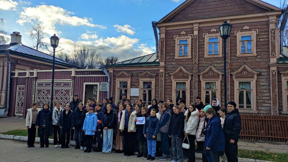 Наши талантливые школьники вернулись из увлекательных поездок по России, организованных в рамках нацпроекта «Культура» Наши талантливые школьники вернулись из увлекательных поездок по России, организованных в рамках нацпроекта «Культура»