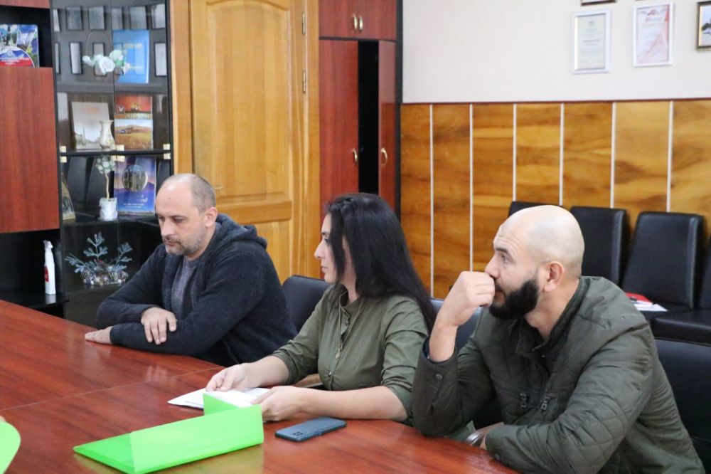 Ольга Урайкина: Сегодня на прием граждан ко мне обратились жители Тенистовского сельского поселения в части земельных и имущественных вопросов Ольга Урайкина: Сегодня на прием граждан ко мне обратились жители Тенистовского сельского поселения в части земельных и имущественных вопросов