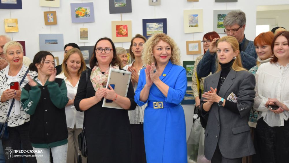 В Евпатории открылась художественная выставка «Две души, один Крым» В Евпатории открылась художественная выставка «Две души, один Крым»