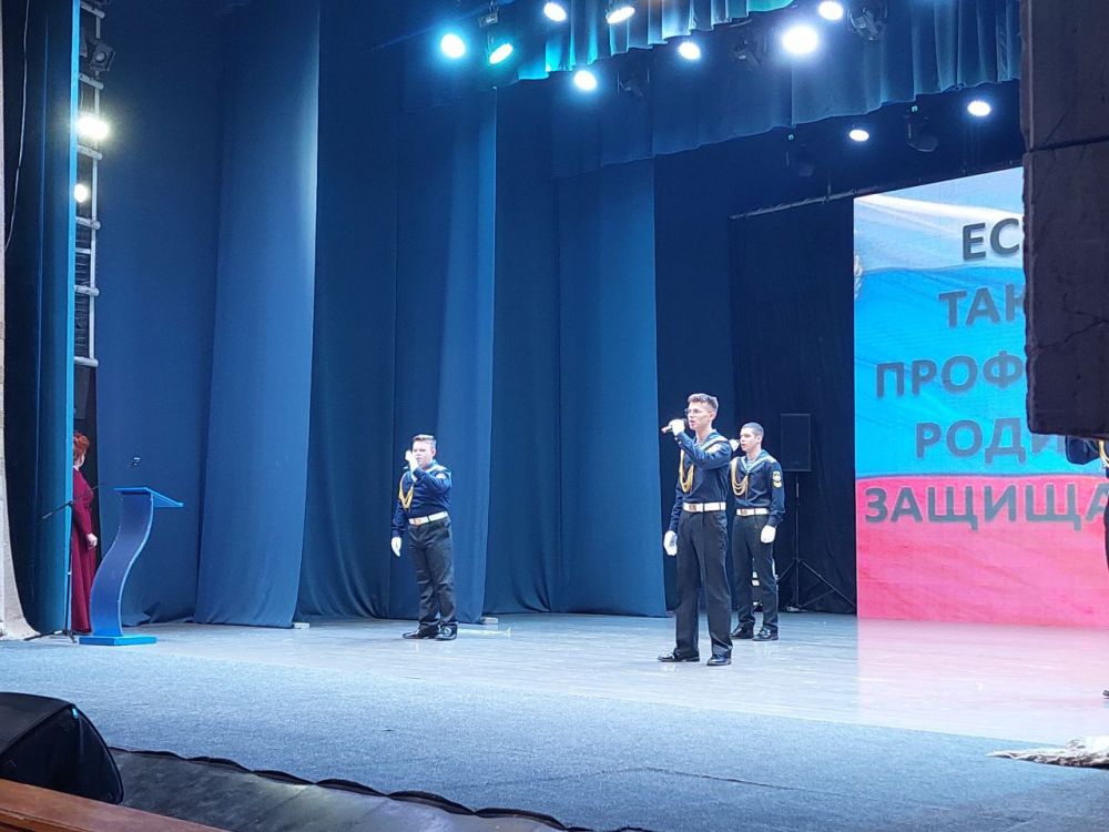 Информационно-агитационная акция "Есть такая профессия - Родину защищать" прошла в Доме культуры профсоюзов Информационно-агитационная акция "Есть такая профессия - Родину защищать" прошла в Доме культуры профсоюзов