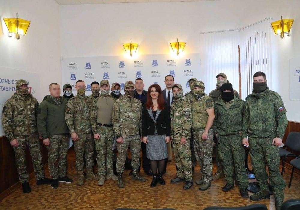Военнослужащим вручили свидетельства об освоении профессии пилота FPV-дрона Военнослужащим вручили свидетельства об освоении профессии пилота FPV-дрона