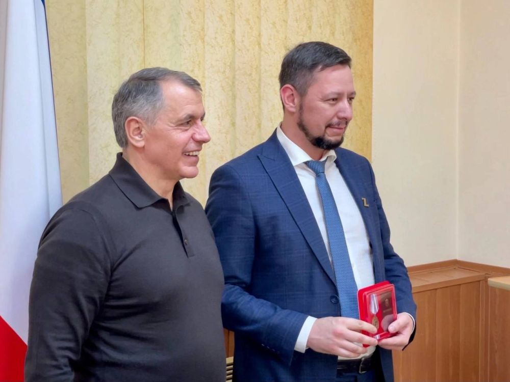 Дмитрий Скобликов: Сегодня празднует свой день рождения Председатель Государственного Совета Республики Крым Владимир Константинов! Дмитрий Скобликов: Сегодня празднует свой день рождения Председатель Государственного Совета Республики Крым Владимир Константинов!