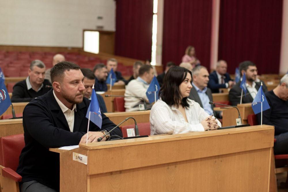 Сегодня состоялась 7-я внеочередная сессия Симферопольского городского совета III созыва под руководством главы муниципального образования городской округ Симферополь Республики Крым – председателя Симферопольского городского совета Виктора Агеева Сегодня состоялась 7-я внеочередная сессия Симферопольского городского совета III созыва под руководством главы муниципального образования городской округ Симферополь Республики Крым – председателя Симферопольского городского совета Виктора Агеева