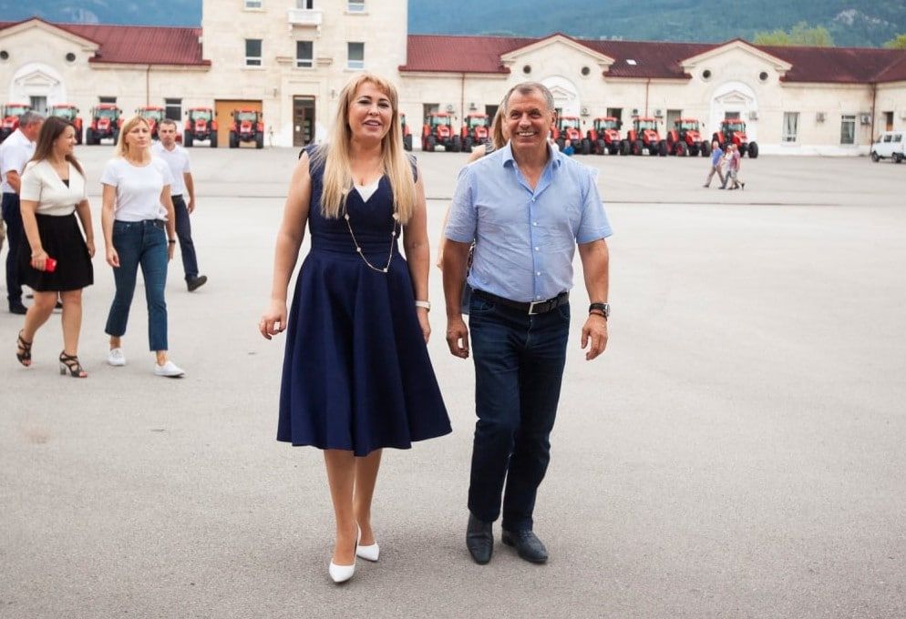 Янина Павленко: От всей души поздравляю Председателя Госсовета Республики Владимира Андреевича Константинова, который сегодня отмечает День рождения Янина Павленко: От всей души поздравляю Председателя Госсовета Республики Владимира Андреевича Константинова, который сегодня отмечает День рождения