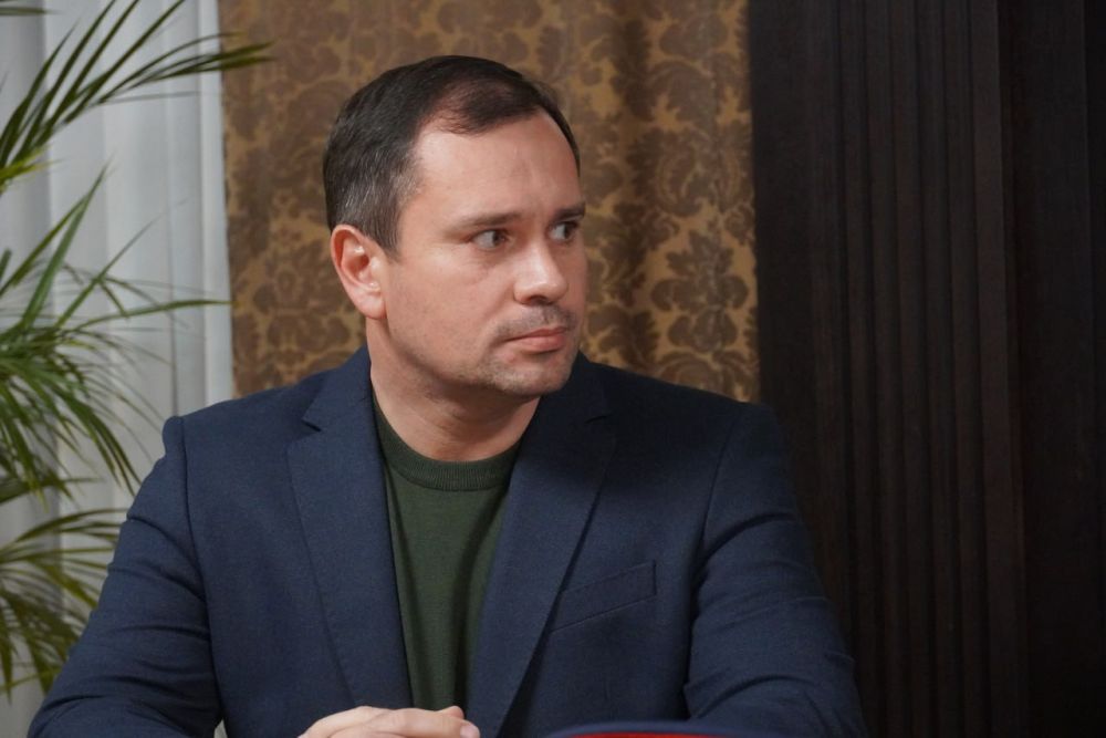 #городские_новости. Глава администрации Олег КАТОРГИН вместе с первым заместителем руководителя Главного следственного... #городские_новости. Глава администрации Олег КАТОРГИН вместе с первым заместителем руководителя Главного следственного...