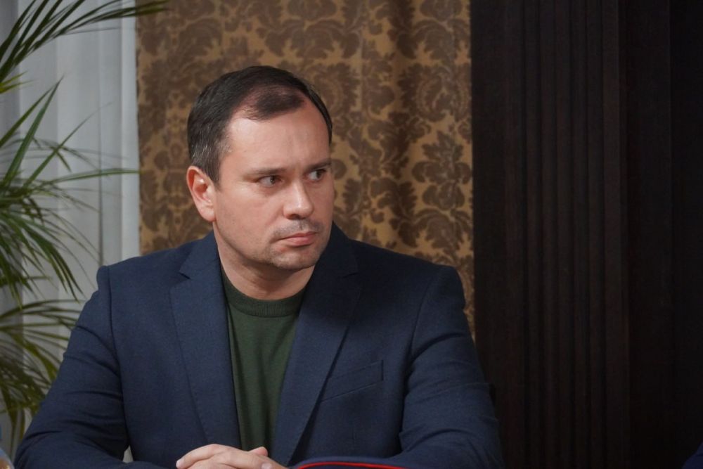 #городские_новости. Глава администрации Олег КАТОРГИН вместе с первым заместителем руководителя Главного следственного... #городские_новости. Глава администрации Олег КАТОРГИН вместе с первым заместителем руководителя Главного следственного...
