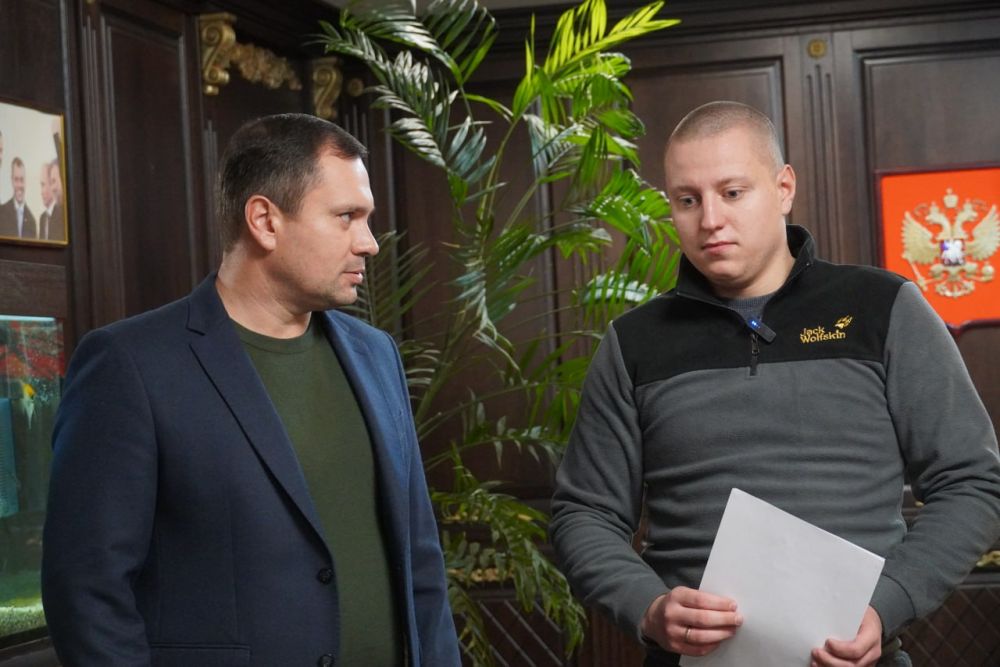 #городские_новости. Глава администрации Олег КАТОРГИН вместе с первым заместителем руководителя Главного следственного... #городские_новости. Глава администрации Олег КАТОРГИН вместе с первым заместителем руководителя Главного следственного...