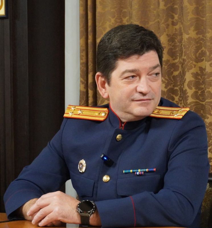 #городские_новости. Глава администрации Олег КАТОРГИН вместе с первым заместителем руководителя Главного следственного... #городские_новости. Глава администрации Олег КАТОРГИН вместе с первым заместителем руководителя Главного следственного...