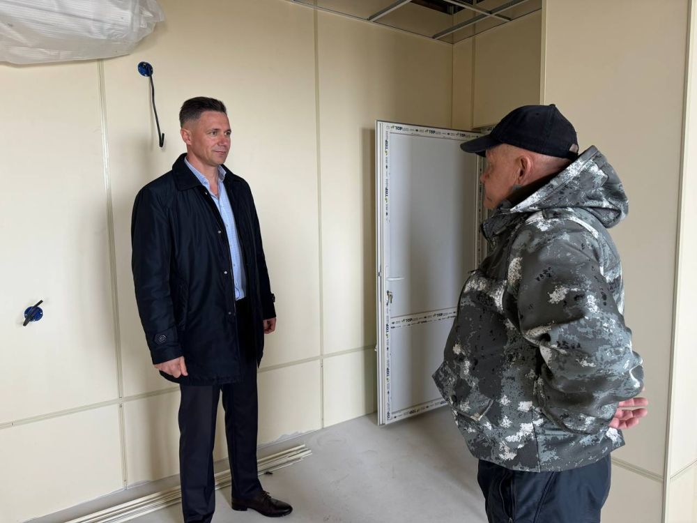 Александр Дудинов: Осмотрел объект строительства подстанции скорой медицинской помощи по улице Абрикосовой в поселке Черноморское Александр Дудинов: Осмотрел объект строительства подстанции скорой медицинской помощи по улице Абрикосовой в поселке Черноморское