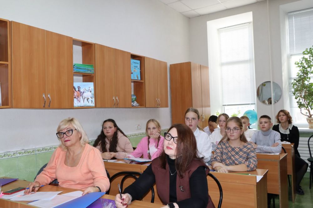 Республиканский конкурс «Исследовательский старт» для учащихся 5-7 классов прошел на базе Эколого-биологического центра при поддержке Министерства образования, науки и молодежи Республики Крым Республиканский конкурс «Исследовательский старт» для учащихся 5-7 классов прошел на базе Эколого-биологического центра при поддержке Министерства образования, науки и молодежи Республики Крым