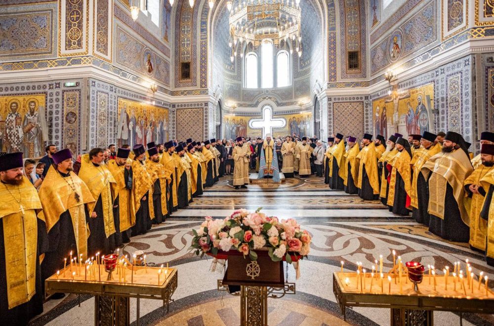 В Крым прибыла чудотворная мироточивая икона Божией Матери «Умягчение злых сердец – Донецкая» В Крым прибыла чудотворная мироточивая икона Божией Матери «Умягчение злых сердец – Донецкая»
