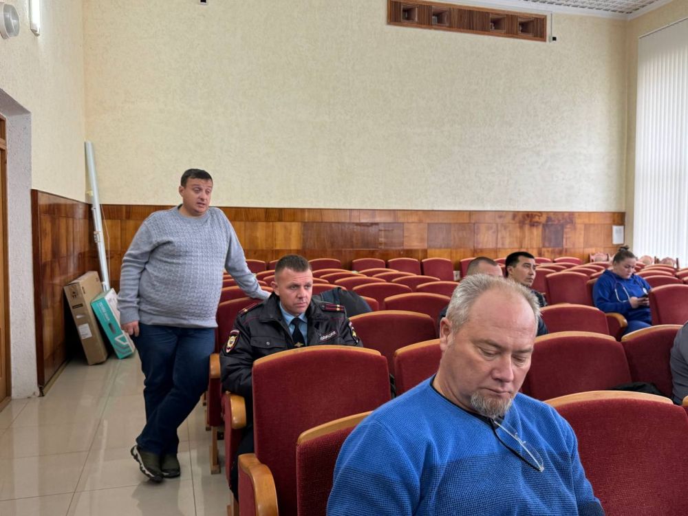Александр Дудинов: Заседание комиссии по чрезвычайным ситуациям Александр Дудинов: Заседание комиссии по чрезвычайным ситуациям
