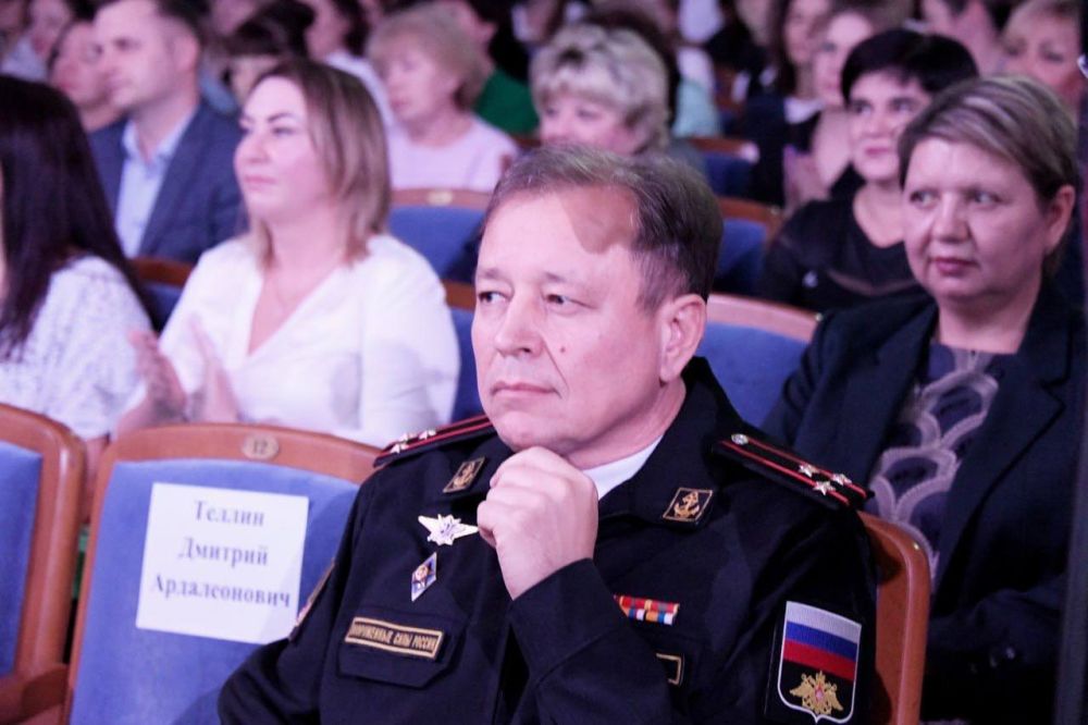 Владимир Немцев: 21 ноября отмечается День работника налоговых органов Владимир Немцев: 21 ноября отмечается День работника налоговых органов